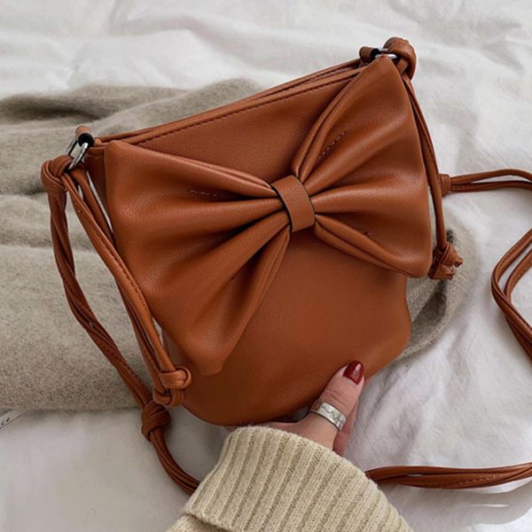 womens leather fashion shoulder bags designer cute bow decoration crossbody bag 2019 new solid color luxury handbag
womens leather fashion shoulder bags designer cute bow decoration crossbody bag 2019 new solid color luxury handbag