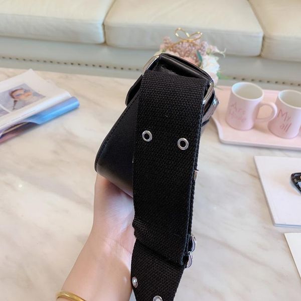 desigenr-горячая сумочка дизайнерская сумочка леди сумки на ремне cross body сумки оригинальное оборудование дамы кошелек телефон сумка бесп
desigenr-горячая сумочка дизайнерская сумочка леди сумки на ремне cross body сумки оригинальное оборудование дамы кошелек телефон сумка бесп
