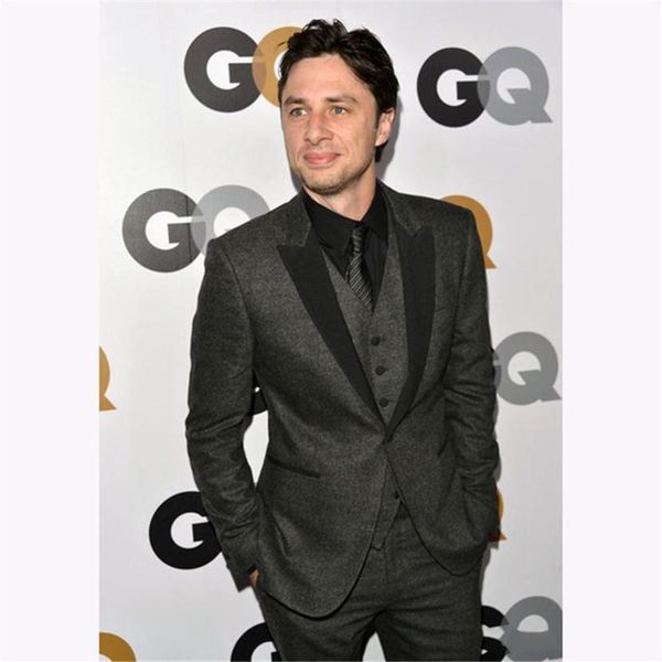 handsome one button groomsmen peak lapel groom tuxedos men suits wedding/prom/dinner man blazer(jacket+pants+tie+vest) 628, Black;gray
handsome one button groomsmen peak lapel groom tuxedos men suits wedding/prom/dinner man blazer(jacket+pants+tie+vest) 628, Black;gray