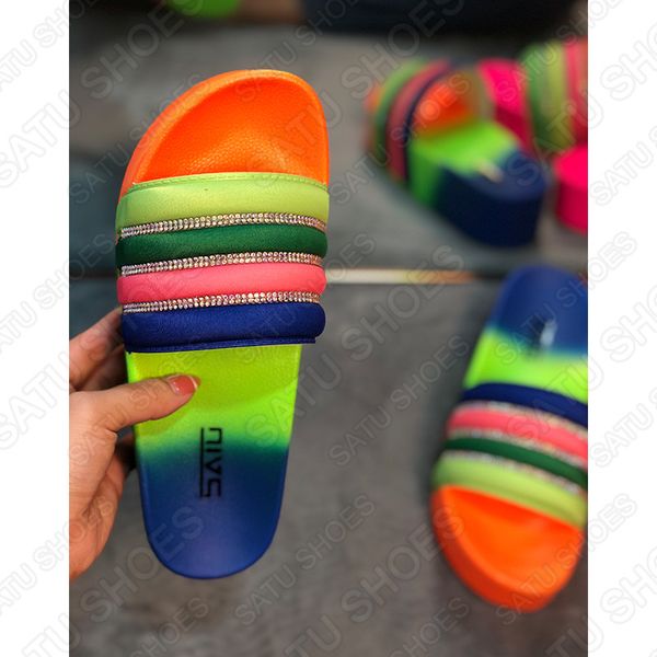 2020 woman sandals slippers platform wedges high heels 2020 new creepers flowers women slides flip flops zapatos de mujer, Black
2020 woman sandals slippers platform wedges high heels 2020 new creepers flowers women slides flip flops zapatos de mujer, Black