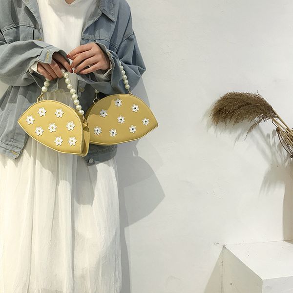 элегантный женский pearl tote bag 2019 новое качество pu кожа женская сумка цветок цепи плеча сумку кошельки
элегантный женский pearl tote bag 2019 новое качество pu кожа женская сумка цветок цепи плеча сумку кошельки