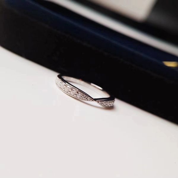fashion- 2020 s925 sterling silver 18-karat gold & white gold ring classic fashion accessory ring never fade color with gift box
fashion- 2020 s925 sterling silver 18-karat gold & white gold ring classic fashion accessory ring never fade color with gift box