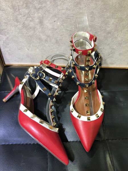 t 2020 sdesignerluxury sandals pumps party shoes woman brandsandals nude fashion ankle straps rivets shoes bridal slide size 34-42 20021705t
t 2020 sdesignerluxury sandals pumps party shoes woman brandsandals nude fashion ankle straps rivets shoes bridal slide size 34-42 20021705t