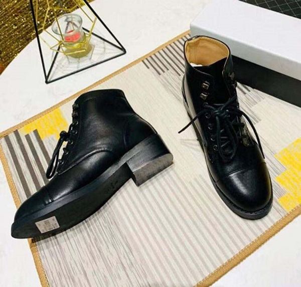 2019 женщина марка boots натуральная кожа лучшее качество указал плоские туфли ботильоны мартин сапоги eu: 35-40 с коробкой бесплатная доста, Black;grey
2019 женщина марка boots натуральная кожа лучшее качество указал плоские туфли ботильоны мартин сапоги eu: 35-40 с коробкой бесплатная доста, Black;grey