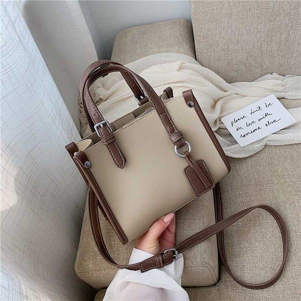 single shoulder large capacity women's bag, light luxury simple fashion handbag
single shoulder large capacity women's bag, light luxury simple fashion handbag