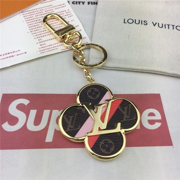 2019 new brand letter key chain simple letter men women metal keychain party gift designer car key ring name key holder with box rt002, Silver
2019 new brand letter key chain simple letter men women metal keychain party gift designer car key ring name key holder with box rt002, Silver