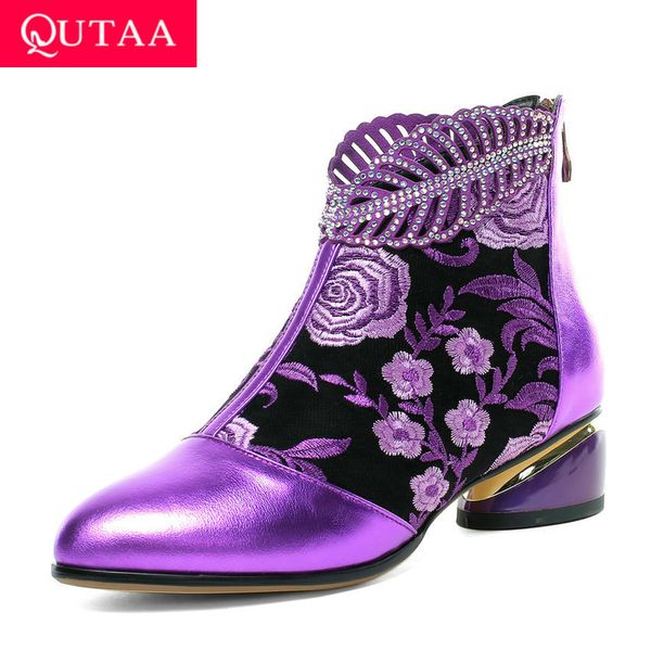 qutaa 2020 new autumn winter cow leather embroidery fashion women shoes square middle heel zipper novelty ankle boots size 34-43, Black
qutaa 2020 new autumn winter cow leather embroidery fashion women shoes square middle heel zipper novelty ankle boots size 34-43, Black