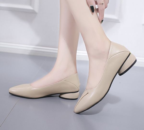 fashion leather flat shoes pointed toe with low woman loafers spring casual shoes women flats women, Black
fashion leather flat shoes pointed toe with low woman loafers spring casual shoes women flats women, Black