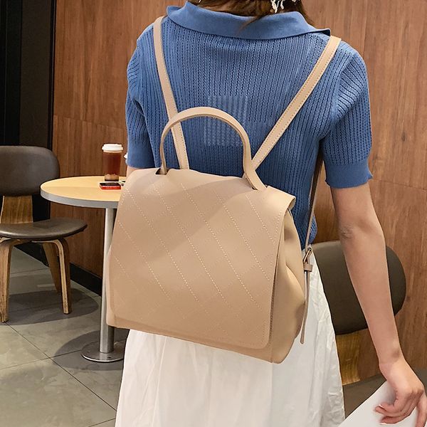 2020 new women's backpack korean version of the wild casual backpack large capacity simple ladies
2020 new women's backpack korean version of the wild casual backpack large capacity simple ladies