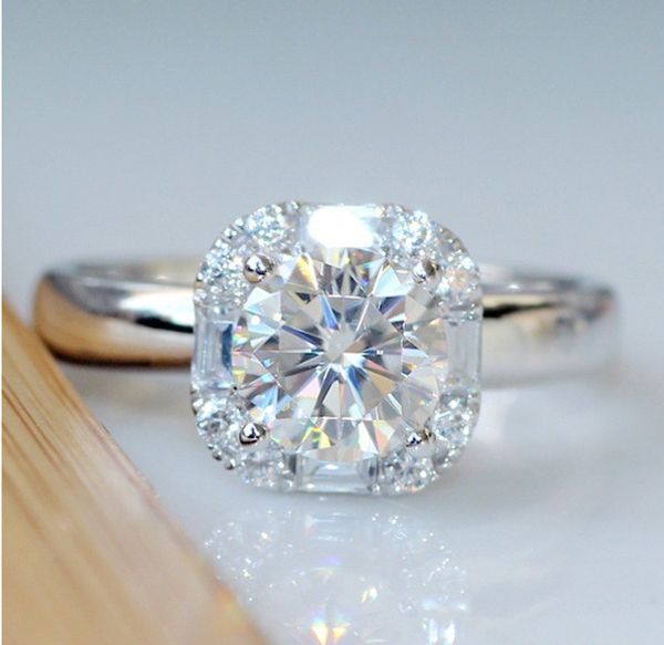 new round diamond ring for engagement of queen's party in european and american nightclubs, Golden;silver
new round diamond ring for engagement of queen's party in european and american nightclubs, Golden;silver
