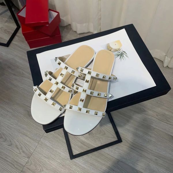 2020 women designer sandals multicolor fashion lady designer slippers hipping women sandal size 35-40 20052704w, Black
2020 women designer sandals multicolor fashion lady designer slippers hipping women sandal size 35-40 20052704w, Black