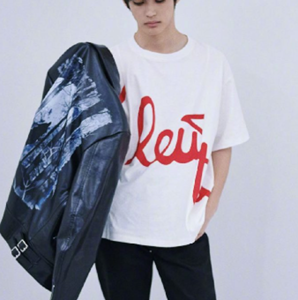 20ss new in luxury t-shirt womens mens brand design fashion short sleeve shirts luxury summer tees design pullover casual tshirt a1 b105276l, White
20ss new in luxury t-shirt womens mens brand design fashion short sleeve shirts luxury summer tees design pullover casual tshirt a1 b105276l, White