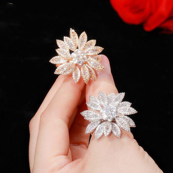 aprilgrass pera dazzling full paved cz stone 3d geometric flower shape gold big wedding engagement party rings for brides jewelry gift r118, Silver
aprilgrass pera dazzling full paved cz stone 3d geometric flower shape gold big wedding engagement party rings for brides jewelry gift r118, Silver