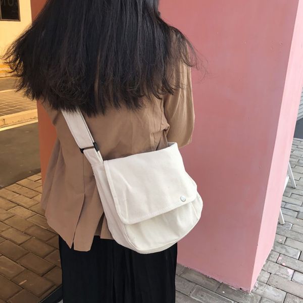 retro minimalist literary leisure slung canvas shoulder bag canvas portable ladies school bag
retro minimalist literary leisure slung canvas shoulder bag canvas portable ladies school bag