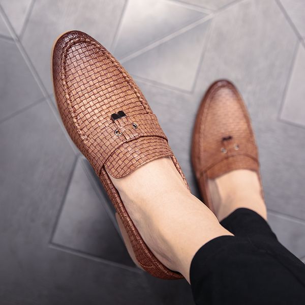 men casual shoes 2020 fashion men shoes leather loafers moccasins slip on men's flats loafers male, Black
men casual shoes 2020 fashion men shoes leather loafers moccasins slip on men's flats loafers male, Black