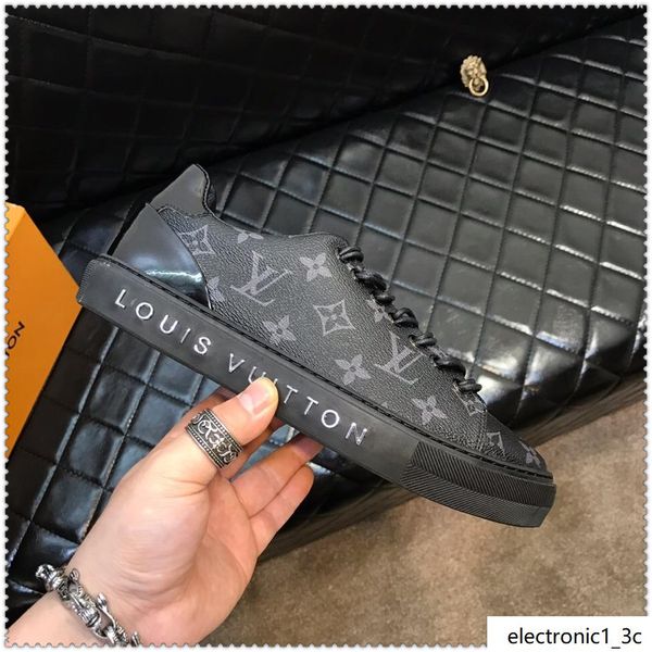 2019wq new men s casual sneakers, low-cut luxury men s outdoor travel sneakers, fast delivery with original box packaging
2019wq new men s casual sneakers, low-cut luxury men s outdoor travel sneakers, fast delivery with original box packaging