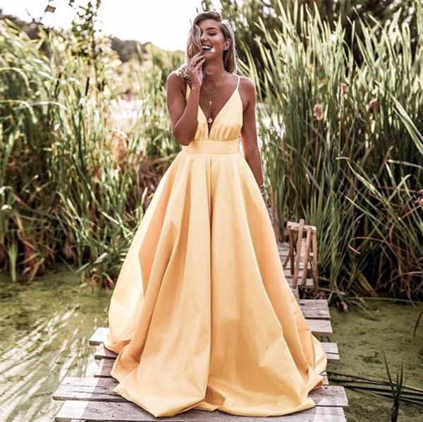 2019 elegant a line daffodil prom dresses v neck spaghetti straps evening gowns stain vestido de fiesta 2019 vestido de noche, Black
2019 elegant a line daffodil prom dresses v neck spaghetti straps evening gowns stain vestido de fiesta 2019 vestido de noche, Black