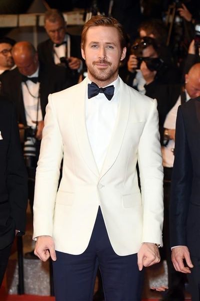 handsome ivory groom tuxedos shawl lapel groomsmen wedding tuxedos popular men formal prom jacket blazer suit(jacket+pants+tie) 1321, Black;gray
handsome ivory groom tuxedos shawl lapel groomsmen wedding tuxedos popular men formal prom jacket blazer suit(jacket+pants+tie) 1321, Black;gray