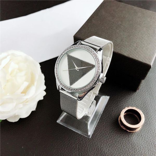 2020hot тенденция мода стала полосами дама кварцевых часов небольших свежих диких элегантных элегантных персонализированных часов, Slivery;brown
2020hot тенденция мода стала полосами дама кварцевых часов небольших свежих диких элегантных элегантных персонализированных часов, Slivery;brown