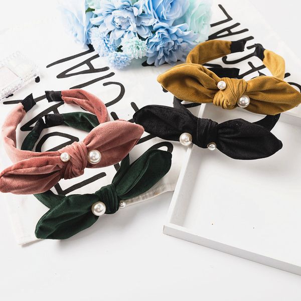 korean-style autumn and winter new style pearl knot eared steel wire thick wide version pressed trim hair bands headband, Brown
korean-style autumn and winter new style pearl knot eared steel wire thick wide version pressed trim hair bands headband, Brown