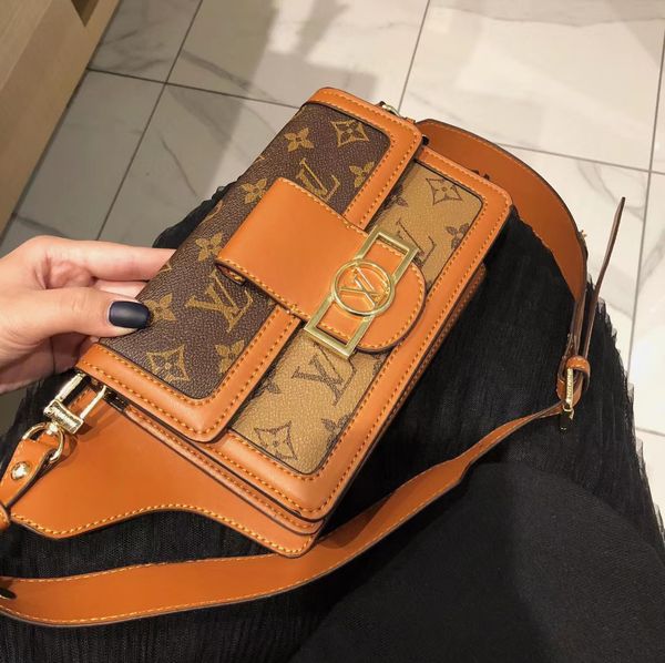 Fashion women's plaid popular shoulder bag with logo high quality Messenger bag leather fabric women's wallet
Fashion women's plaid popular shoulder bag with logo high quality Messenger bag leather fabric women's wallet