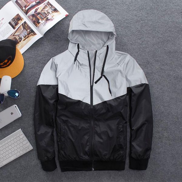 2020 new spring autumn hooded jacket men casual slim patchwork windbreaker jacket male simple zipper thin coat clothing, Black;brown
2020 new spring autumn hooded jacket men casual slim patchwork windbreaker jacket male simple zipper thin coat clothing, Black;brown