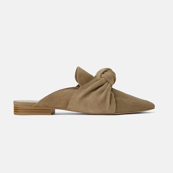 slippers female spring-summer 2020 fashion tip flat lady slippers simple shoes, Black
slippers female spring-summer 2020 fashion tip flat lady slippers simple shoes, Black