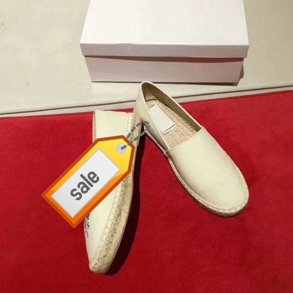 новая пара обувь с tiger head одной обувью и ленивой обувью, Black 
новая пара обувь с tiger head одной обувью и ленивой обувью, Black