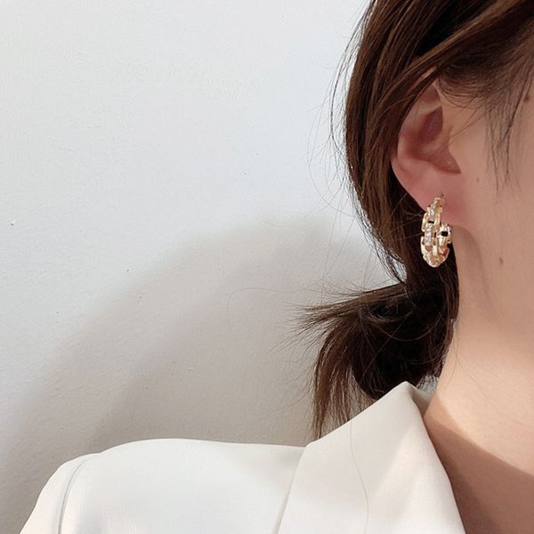 korea shiny crystal zircon earring chain metal earring women ear ring square hollow 925 silver pin retro irregular gift jewelery, Golden;silver
korea shiny crystal zircon earring chain metal earring women ear ring square hollow 925 silver pin retro irregular gift jewelery, Golden;silver