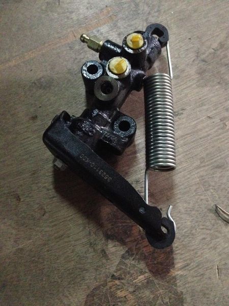great wall hover cuv hover h3 brake load sensing proportioning valve dispensing valve original cc3523110-k01-a1
great wall hover cuv hover h3 brake load sensing proportioning valve dispensing valve original cc3523110-k01-a1