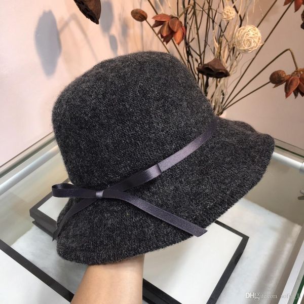 fall/winter designer women's hat ribbon logo wool flowerpot hat autumn new breathable fashion casual joker, Blue;gray
fall/winter designer women's hat ribbon logo wool flowerpot hat autumn new breathable fashion casual joker, Blue;gray