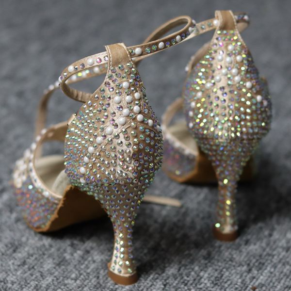 latin salsa ballroom dance shoes for ladies customized heel and color soft woman girls soft satin and rhinestones crystals heel
latin salsa ballroom dance shoes for ladies customized heel and color soft woman girls soft satin and rhinestones crystals heel