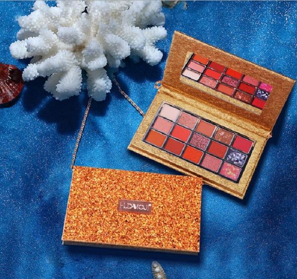 maquillage makeup palette moji chain bag desert eye shadow disc 15 color eyeshadow palette eye shadow palette
maquillage makeup palette moji chain bag desert eye shadow disc 15 color eyeshadow palette eye shadow palette