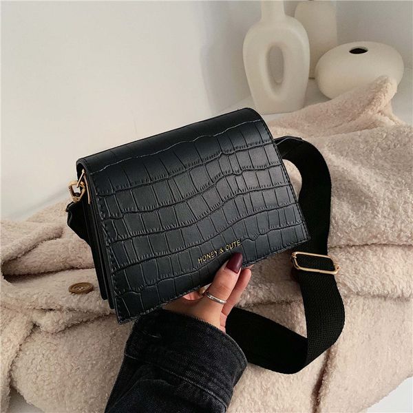 vintage women shoulder bags designer wide strap crossboy bag for women 2019 luxury pu messenger bags casaul crocodile purses
vintage women shoulder bags designer wide strap crossboy bag for women 2019 luxury pu messenger bags casaul crocodile purses