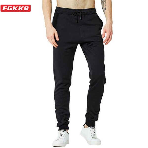 fgkks new men pants solid color men's fashion sports joggers trousers brand casual simple beam port sweatpants male, Black 
fgkks new men pants solid color men's fashion sports joggers trousers brand casual simple beam port sweatpants male, Black