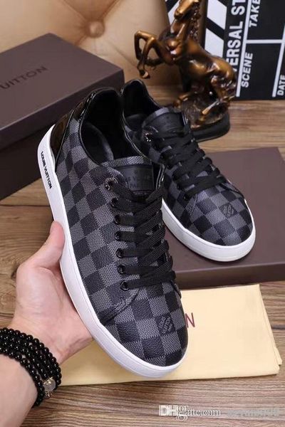 with box new men shoes fashion sneakers casual shoes leather sport classic flats size 38-46, Black
with box new men shoes fashion sneakers casual shoes leather sport classic flats size 38-46, Black