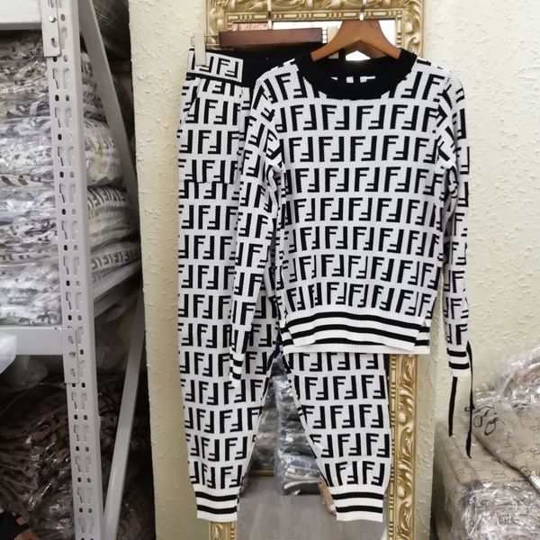 new winter fashion european style two-piece round neck letter jacquard knit network of red pants suit women, White
new winter fashion european style two-piece round neck letter jacquard knit network of red pants suit women, White