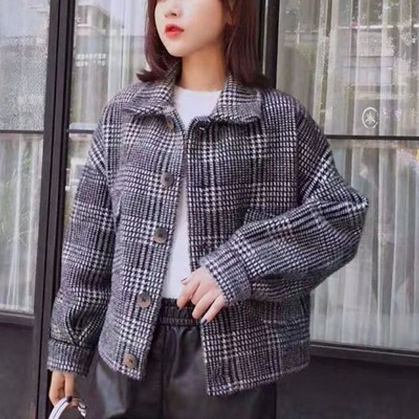 women 's short thick imitation suede overcoat women 's new plaid women 's knitted cardigan in winter 2019, Black;brown
women 's short thick imitation suede overcoat women 's new plaid women 's knitted cardigan in winter 2019, Black;brown