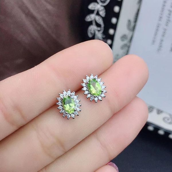 natural peridot jewelry set, good fire, fine workmanship, suitable for stable women, 925 silver, Black
natural peridot jewelry set, good fire, fine workmanship, suitable for stable women, 925 silver, Black