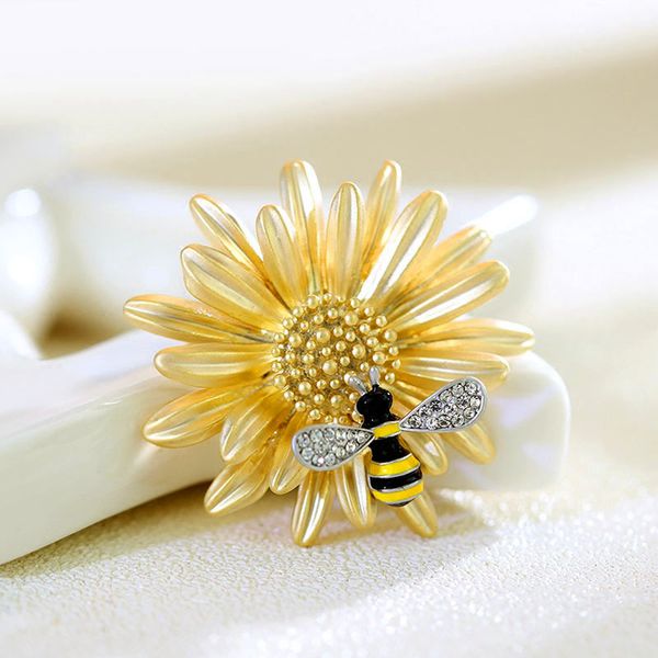 pins, brooches chic sweet daisy little bee brooch female alloy rhinestone coat accessories party gift, Gray
pins, brooches chic sweet daisy little bee brooch female alloy rhinestone coat accessories party gift, Gray