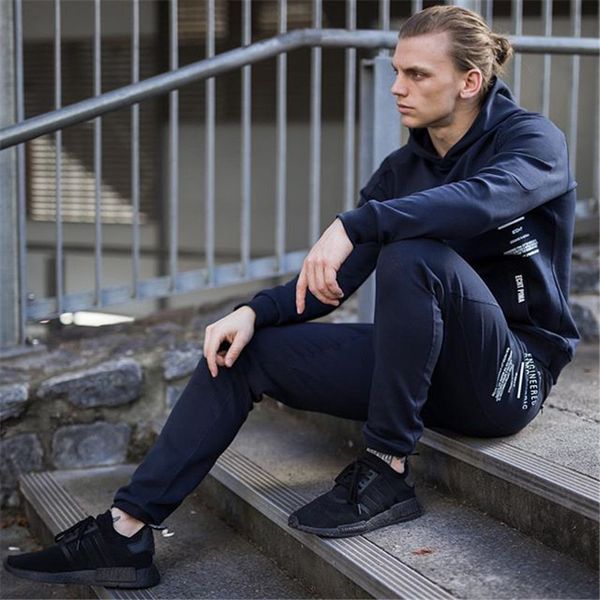 autumn winter men's running sportswear set hooded sweatshirt + sport pants workout clothes male gym fitness suit, Black;blue
autumn winter men's running sportswear set hooded sweatshirt + sport pants workout clothes male gym fitness suit, Black;blue