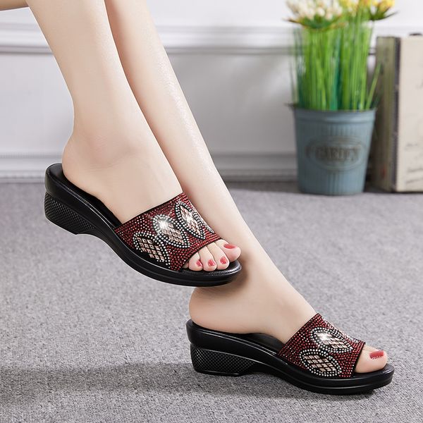 women slipper's 2021 geuine leather ladies summer slippers shoes med heels women fashion rhinestone summer shoes, Black
women slipper's 2021 geuine leather ladies summer slippers shoes med heels women fashion rhinestone summer shoes, Black