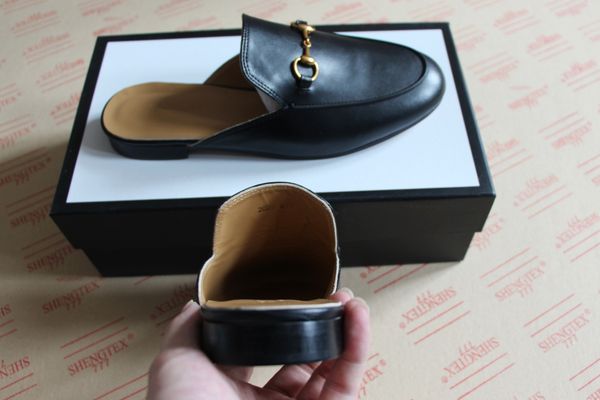 classic men's womens leather loafer designer shoes elongated toe horsebit stitched detail loafer for men size 38-46 t01, Black
classic men's womens leather loafer designer shoes elongated toe horsebit stitched detail loafer for men size 38-46 t01, Black