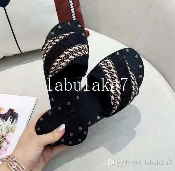 with box sandals slippers beach slide fashion scuffs slippers indoor shoes sneaker casual shoes eu:35-41
with box sandals slippers beach slide fashion scuffs slippers indoor shoes sneaker casual shoes eu:35-41