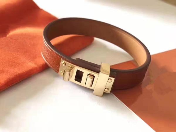 high-quality designer jewelry men bracelets fashion designer bangle bright plane leather bracelet women h bracelet jewelry ing, Black
high-quality designer jewelry men bracelets fashion designer bangle bright plane leather bracelet women h bracelet jewelry ing, Black