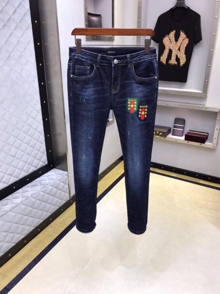 0323 mens designer jeans new denim pencil pants for men embroidery labeling hip hop mandatory high end, Blue
0323 mens designer jeans new denim pencil pants for men embroidery labeling hip hop mandatory high end, Blue