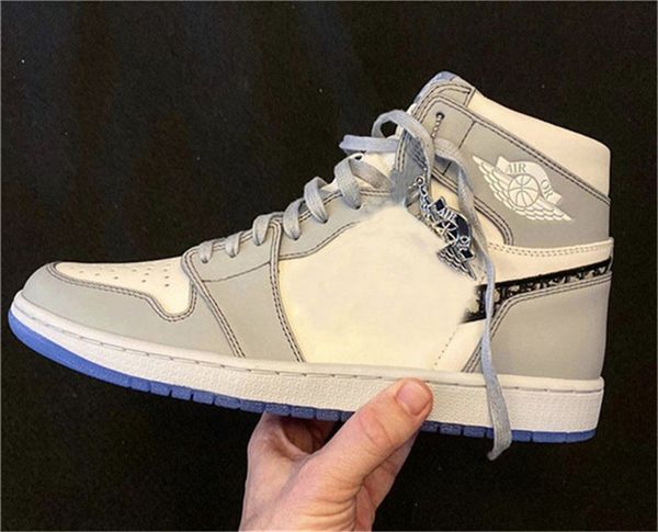 2019 authentic air high 1 og x 10dior retro grey black sail white men women basketball shoes sports sneakers with original box, White;red
2019 authentic air high 1 og x 10dior retro grey black sail white men women basketball shoes sports sneakers with original box, White;red