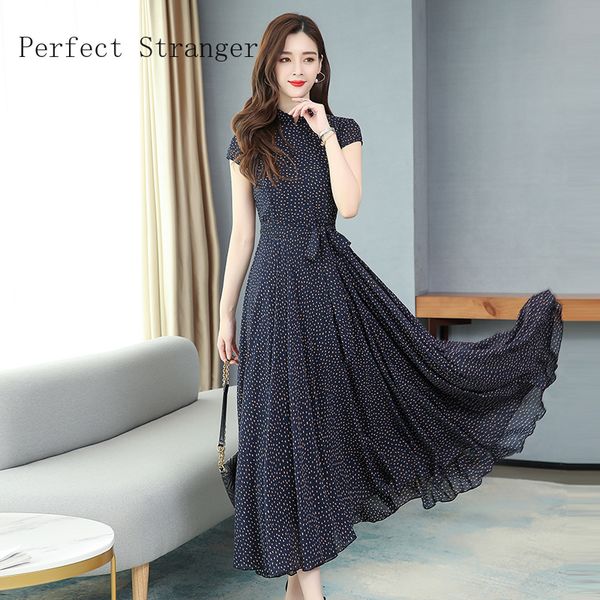 2020 new arrival stand collar short sleeve printed chiffon women long dress plus size, Black;gray
2020 new arrival stand collar short sleeve printed chiffon women long dress plus size, Black;gray