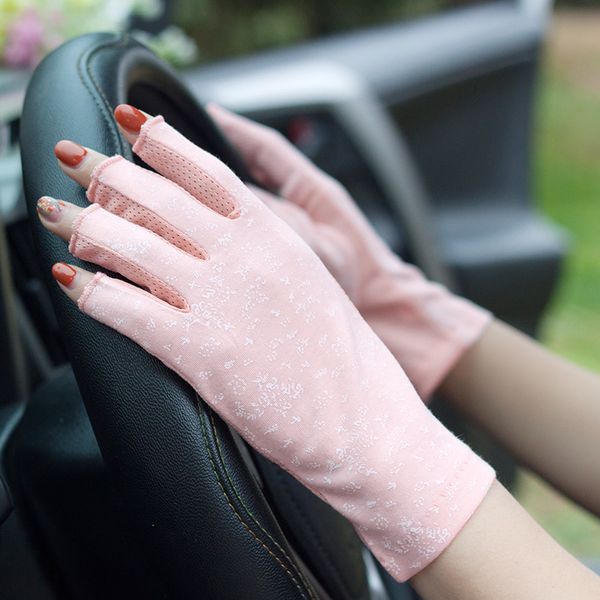 woman gloves summer pure cotton sun protection half fingers non-slip breathable thin floral semi-finger driving gloves fs31, Blue;gray
woman gloves summer pure cotton sun protection half fingers non-slip breathable thin floral semi-finger driving gloves fs31, Blue;gray