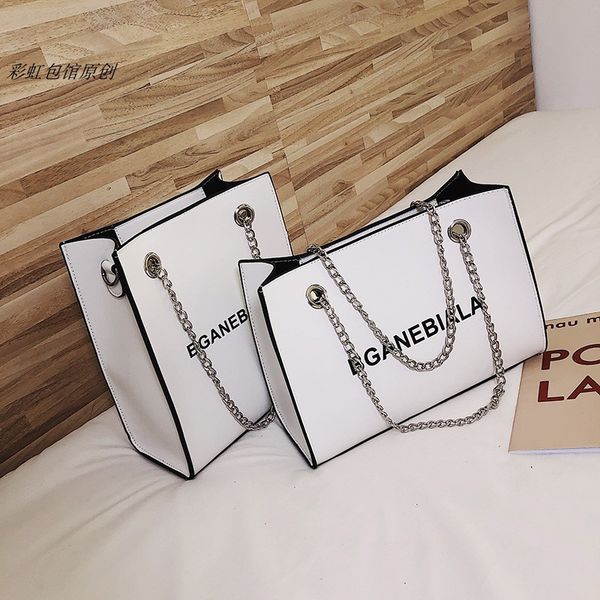 women's messenger bag simple fashion shoulder bag large capacity long chain letter printed horizontal vertical crossbody handbag
women's messenger bag simple fashion shoulder bag large capacity long chain letter printed horizontal vertical crossbody handbag